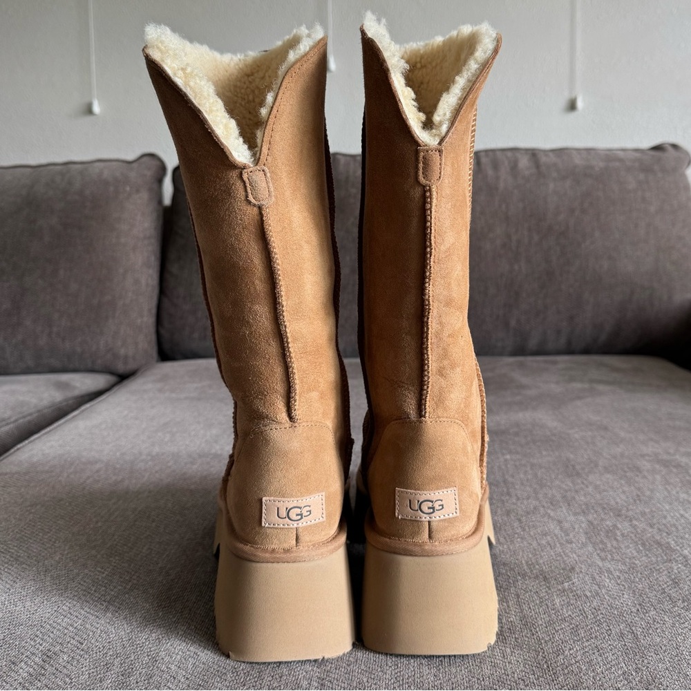 UGG Classic New Heights Cuffable Boots - Picture 5 of 9